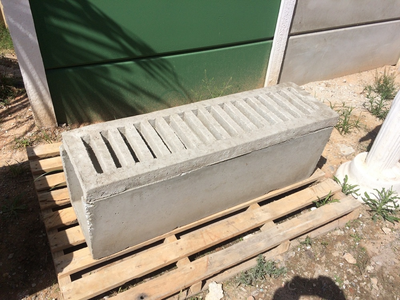 Canaletas e grelhas em concreto