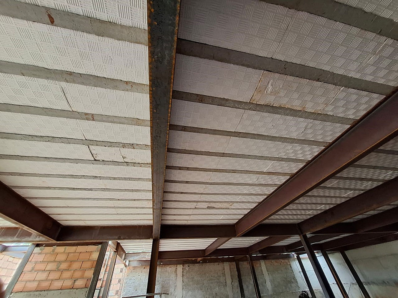 Laje protendida em obra